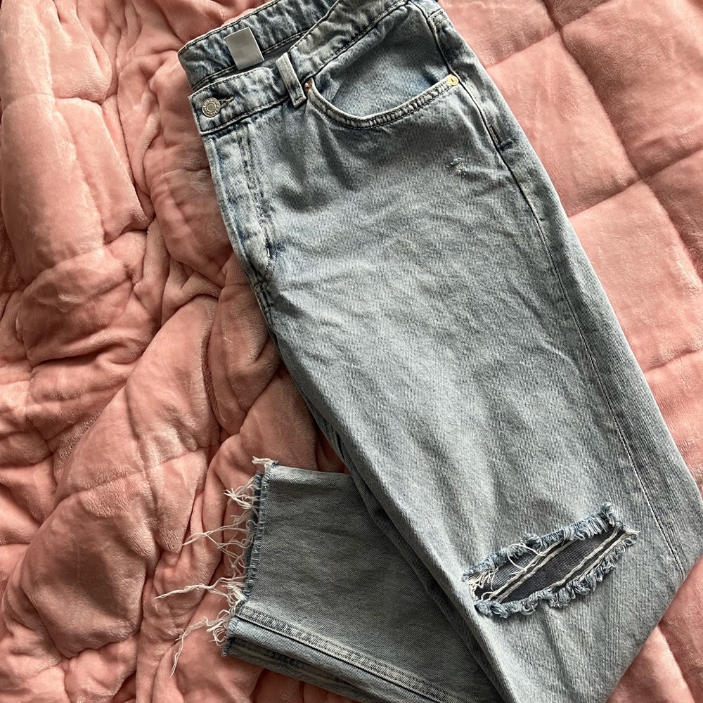 H&M light blue distressed boyfriend jeans